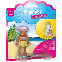 Playmobil city life - figurina simpatica de la playmobil ce intruchipeaza o fetita care ajunge pe plaja - ocazia potrivita sa te gandesti la vacanta.